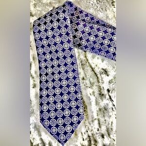 Hugo Boss 100% Silk Necktie Made in Italy - Seta Soie Silk Tie. EUC